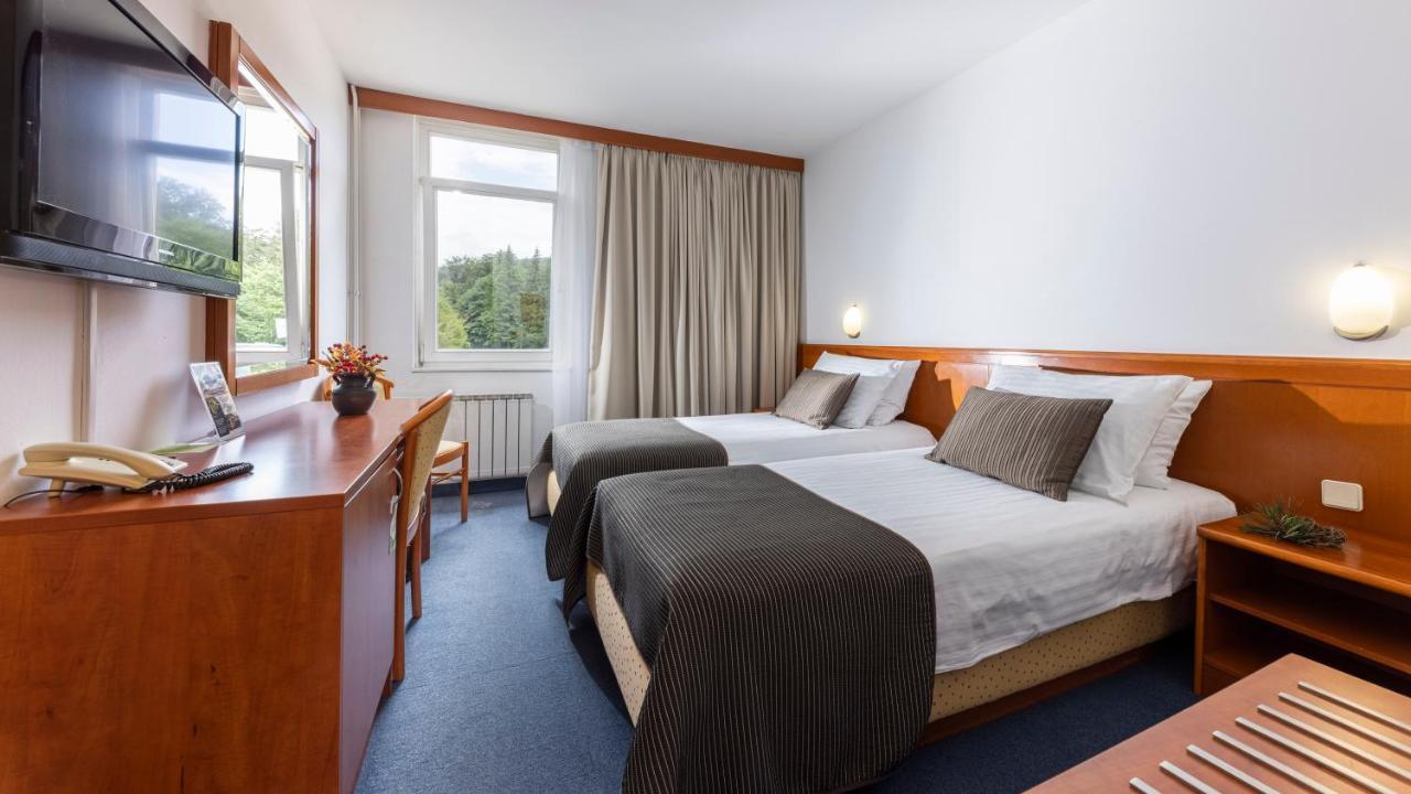 Hotel Jezero Plitvicka Jezera Bagian luar foto