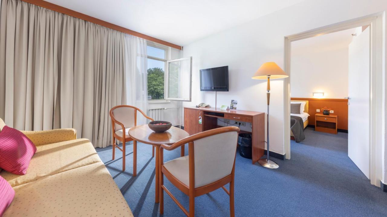 Hotel Jezero Plitvicka Jezera Bagian luar foto